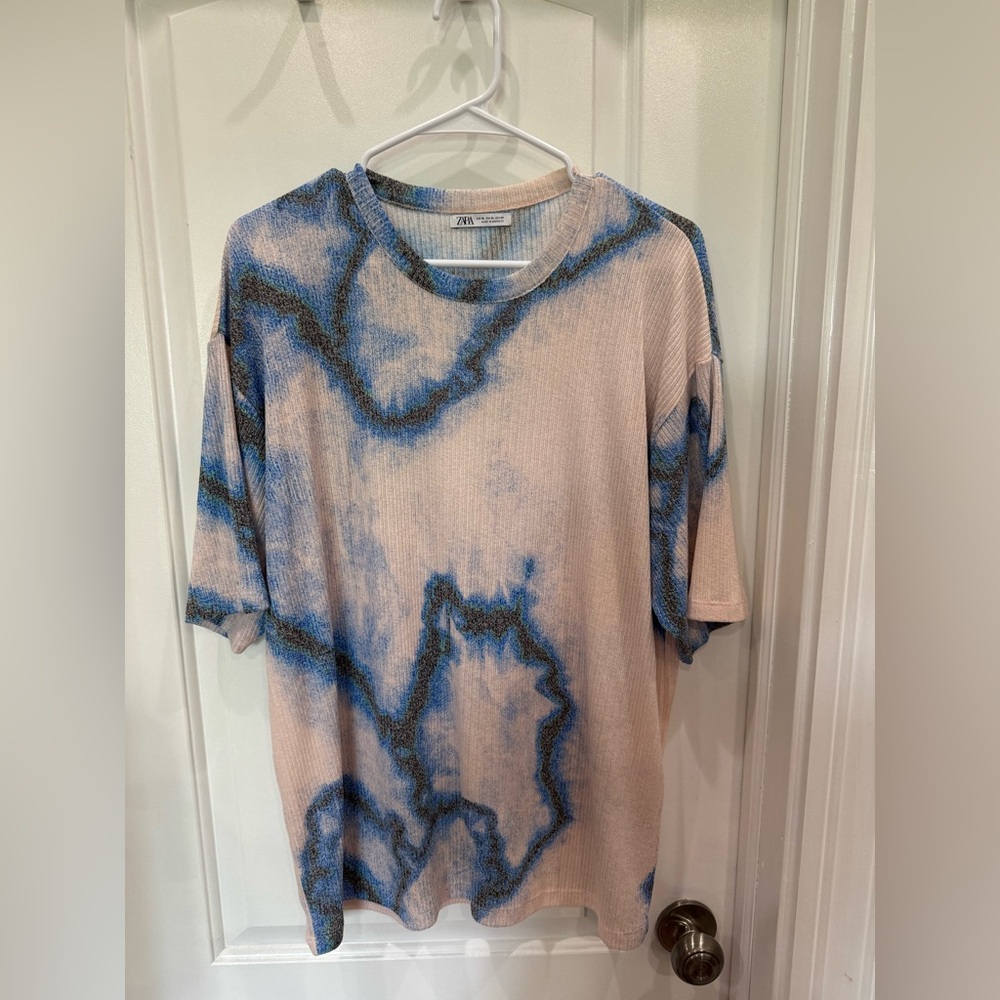 Zara Men’s Cream and Blue Patterned shirt